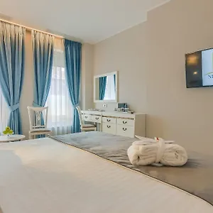 4* Hotell New Era Old Town Bucharest- Parking With Fee Nearby - Not At The !